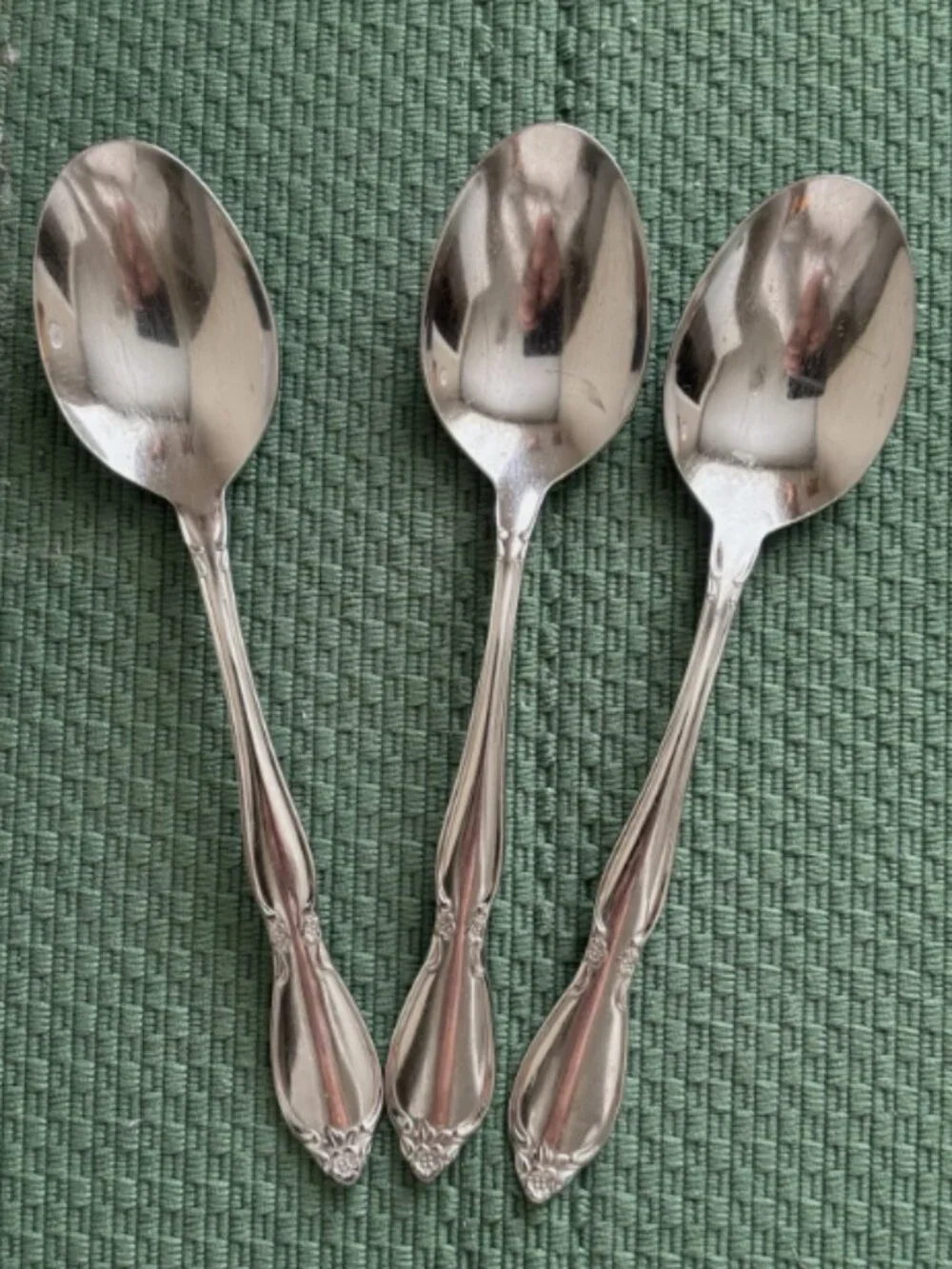 3 Oneida Community CHATELAINE Soup Spoons Stainless Steel Flatware 7